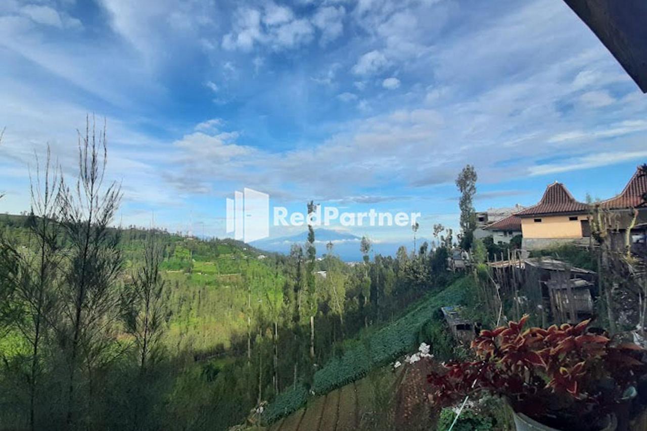 Bromo Indah Lestari Homestay Mitra Reddoorz Pasuruan Exterior photo